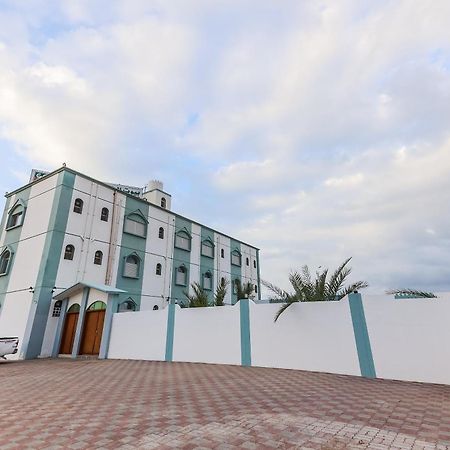 Super Oyo 110 Ras Al Hadd Guest House Luaran gambar